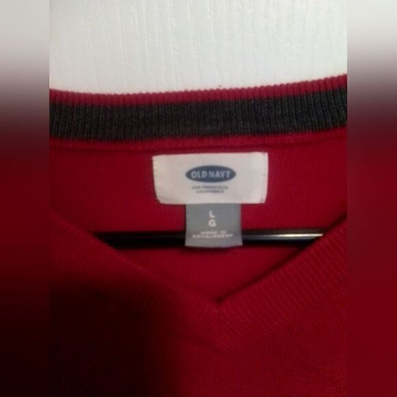 Like-New Red V-Neck Sweater from Old Navy” Size Large - Picture 4 of 4